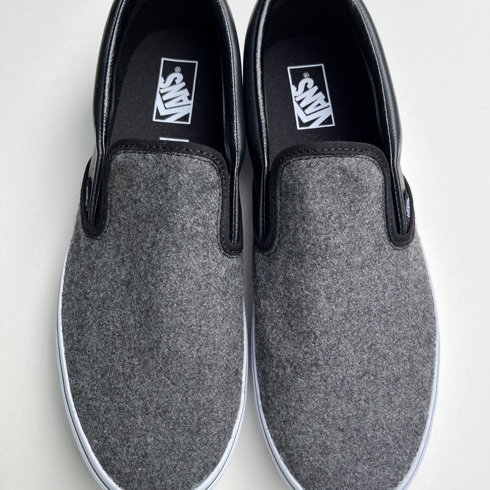 NWOB Vans Men's Charcoal Slip-On Sneakers Size 12